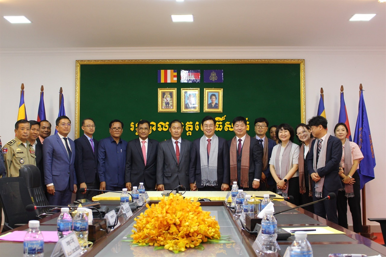 경기 양평군은 내년도년 농업분야 외국인계절근로자 유치를 위해 지난 21일 캄보디아 뽀삿주를 방문했다고 22일 밝혔다.
