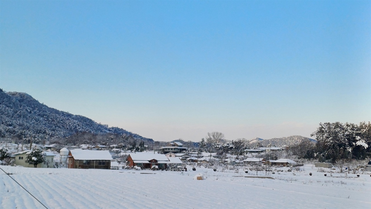나주 이슬촌 풍경. 하얀 눈이 내린 12월 22일 풍경이다.