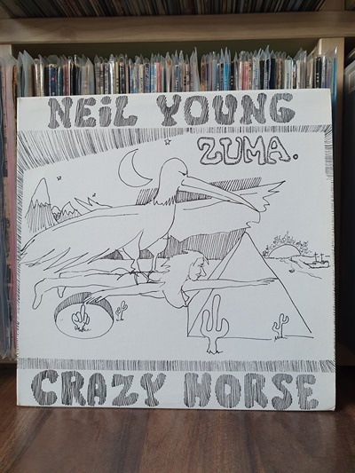 Neil Young Zuma 캐나다 출신 가수 닐 영의 7번째 음반 <주마(Zuma)> 앞면.