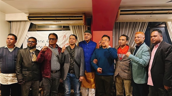 방글라데시 리유니온 행사에 함께 하는 참가자들