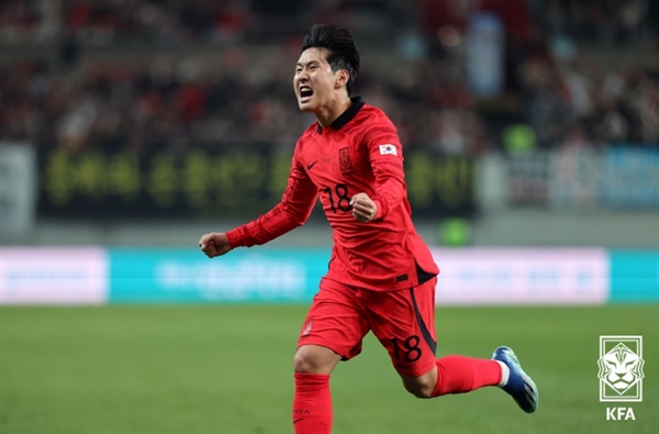 이강인 한국 축구의 아이콘으로 떠오른 이강인이 자신의 첫 아시안컵에서 좋은 활약을 보여줄지 기대를 모으고 있다.