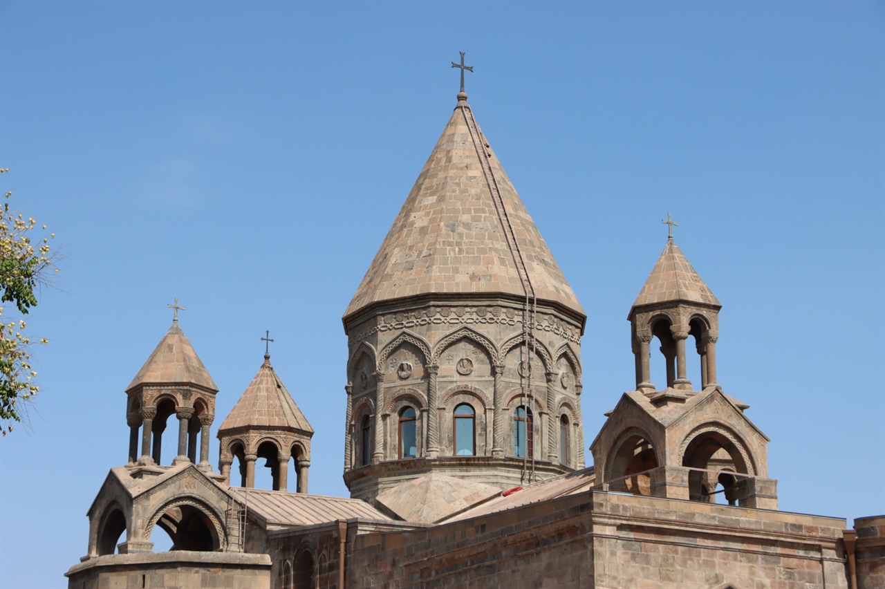 아르메니아 사도교회 총본산 에치미아진 대성당