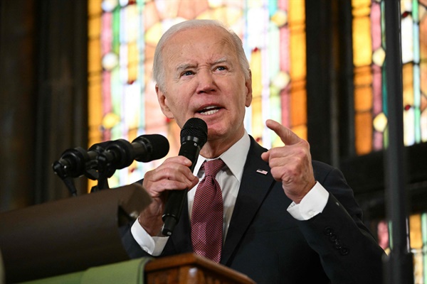 조 바이든 미국 대통령. 사진은 지난 1월 8일(현지시간) 미국 사우스캐롤라이나주 찰스턴의 이매뉴얼 아프리칸 감리교회에서 열린 캠페인 행사에서 연설하는 모습. 