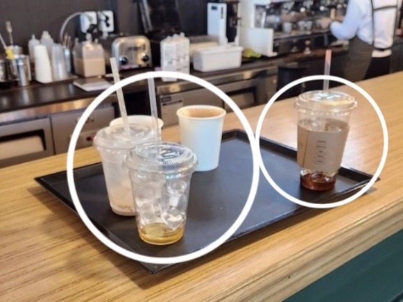 카페 A의 매장 내 종이컵 및 일회용 플라스틱 컵 사용 모습