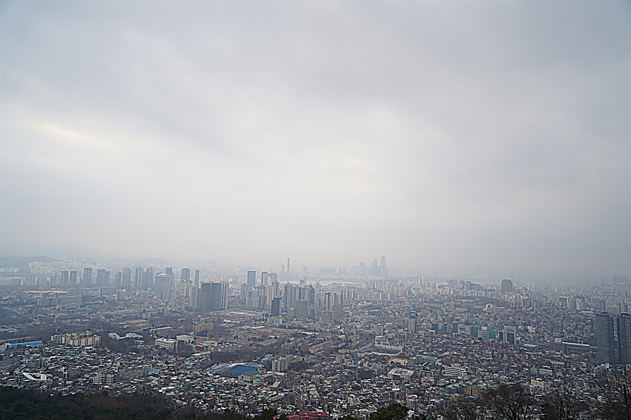  남산에서 바라본 서울시내 풍경