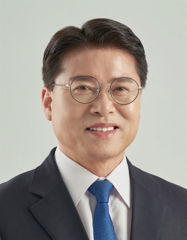 제22대 국회의원 예비후보에 등록한 홍인성 전 인천시 중구청장