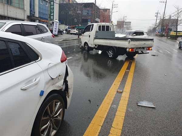2023년 12월 14일 김해시 활천고개 3거리에서 발생했던 교통사고