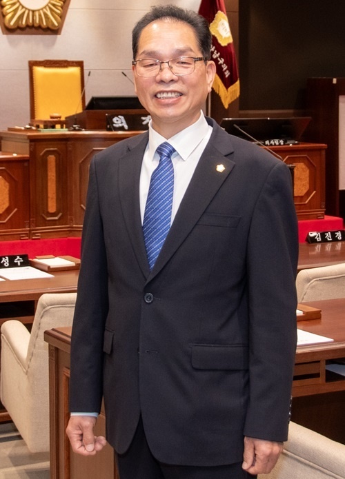 강남구의회 행정재경위원장으로 선출된 복진경 의원