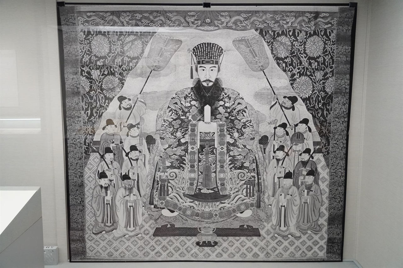 나하 역사박물관에 전시된 국왕 초상