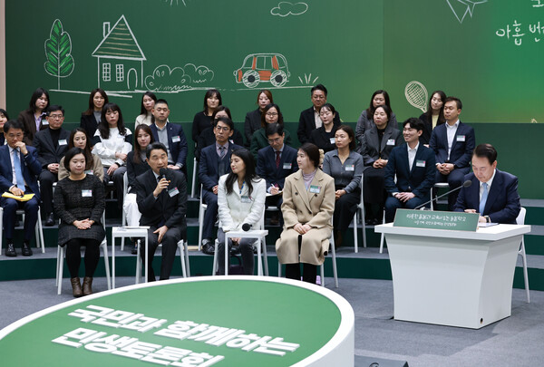  늘봄학교 발표회2024.2.5 경기도 하남시 신우초등학교에서 열린 '국민과 함께하는 민생토론회 - 아홉 번째, 따뜻한 돌봄과 교육이 있는 늘봄학교' 발표. ⓒ연합뉴스