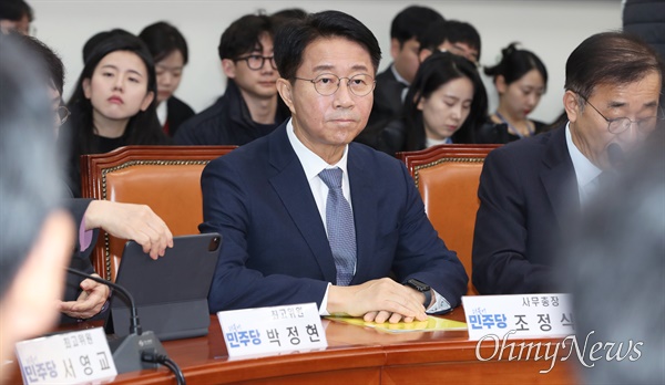 조정식 더불어민주당 사무총장이 지난 16일 오전 서울 여의도 국회에서 열린 최고위원회의에 참석해 있다.
