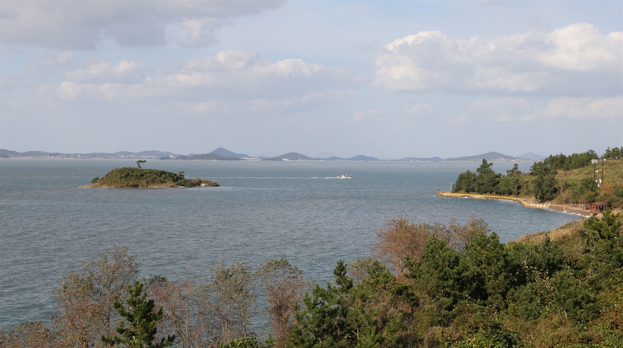 외달도 주변 풍경. 외달도는 목포에서 서쪽으로 6킬로미터 가량 떨어져 있는 작은 섬이다.