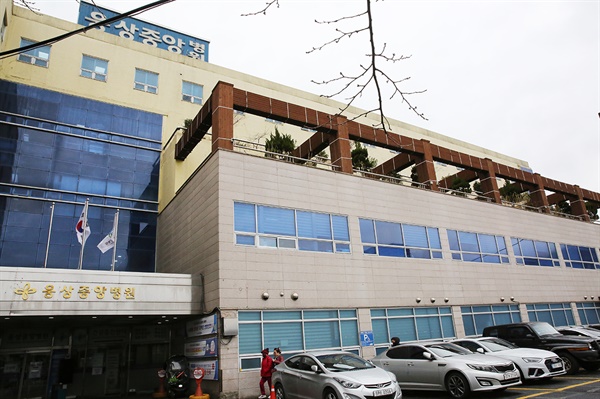 웅상중앙병원은 웅상지역 유일한 종합병원이자 24시간 응급실을 운영하는 응급의료기관이다. [엄아현 기자]