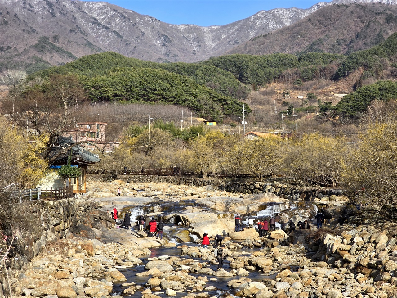 우리나라에는 가장 아름다운 마을로 선전되었던 구례 반곡마을