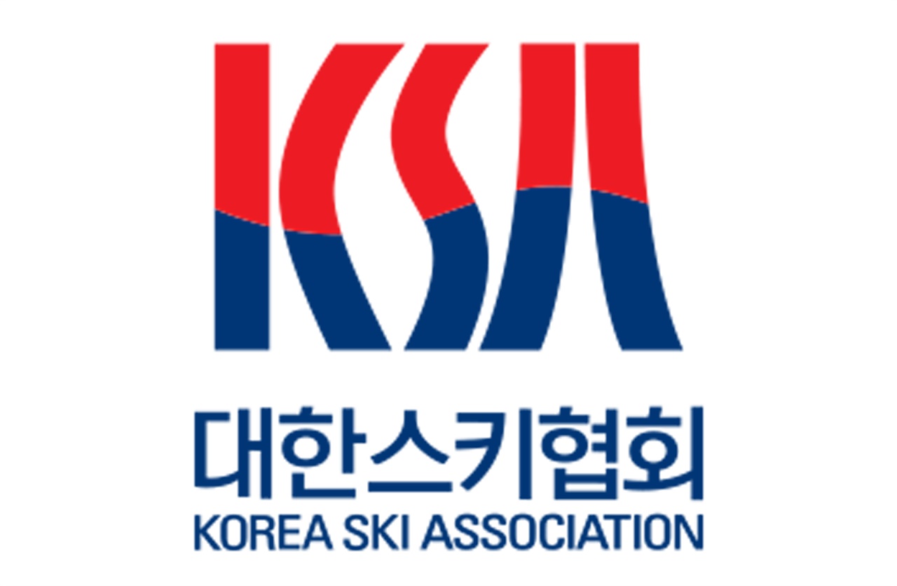 대한스키협회(KOREA SKI ASSOCIATION) 로고 이미지. 협회는 대한스키·스노보드협회(KOREA SKI·SNOWBOARD ASSOCIATION) 명칭 변경과 함께 기업 이미지 통합(CI)  작업도 진행 중이다.