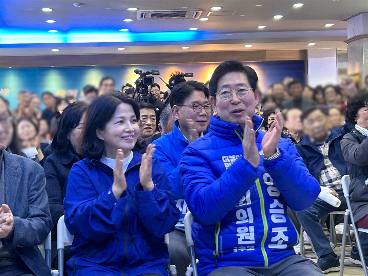 제22대 홍성·예산 국회의원 선거에 출마한 더불어민주당 양승조 후보가 23일 선거사무소 개소식을 열고 총선 승리를 다짐했다.