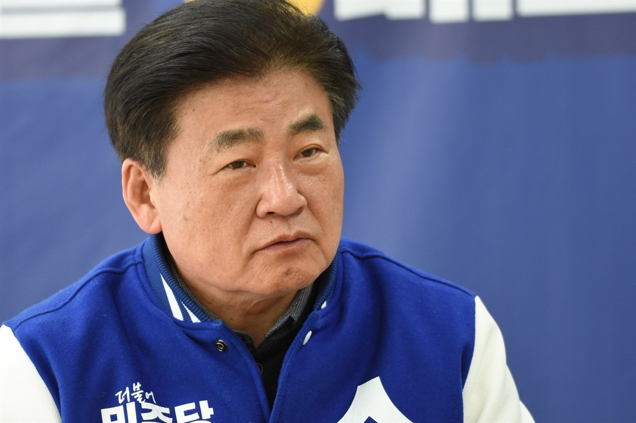 22대 총선에 출마한 더불어민주당 광주갑 소병훈 후보(69)