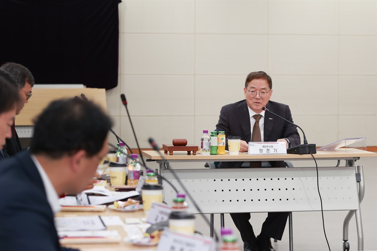 경기 용인시는 수소산업 육성과 발전을 위한 제1회 수소산업위원회 회의를 개최했다고 27일 밝혔다.