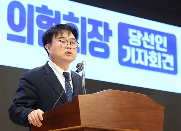 임현택 대한의사협회 회장 당선인이 지난 3월 29일 오전 서울 의협회관에서 연 당선인 기자회견에서 발언하고 있다. 