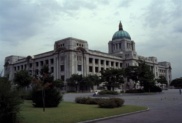 조선총독부는 1993년 8월 9일 김영삼 대통령에 의해 해체되었다. '공유마당' 제공 이미지