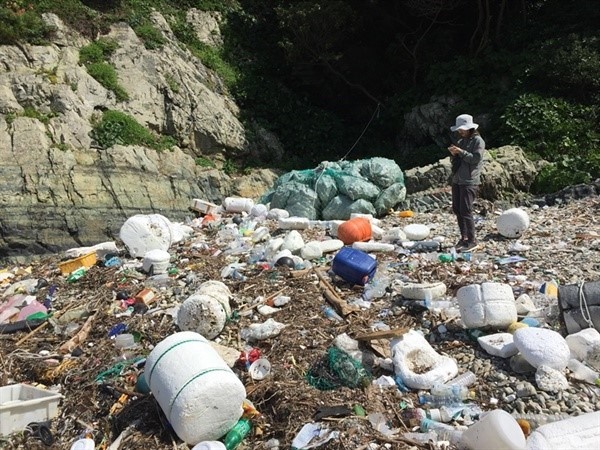 해양쓰레기는 수거이후에도 반복해서 밀려온다. 