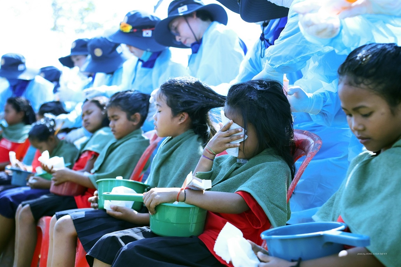 국제로타리 3620지구 회원들이 지난 5년간 캄보디아에서 학교를 건설하는 모습을 담은 사진 전시회가 열린다.  