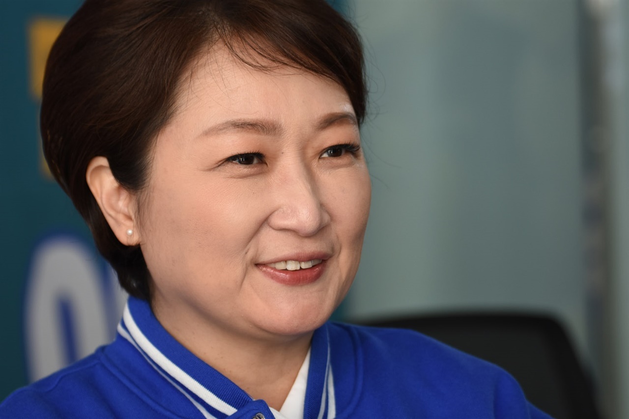 22대 총선 용인정에 출마한 더불어민주당 이언주 후보(51)