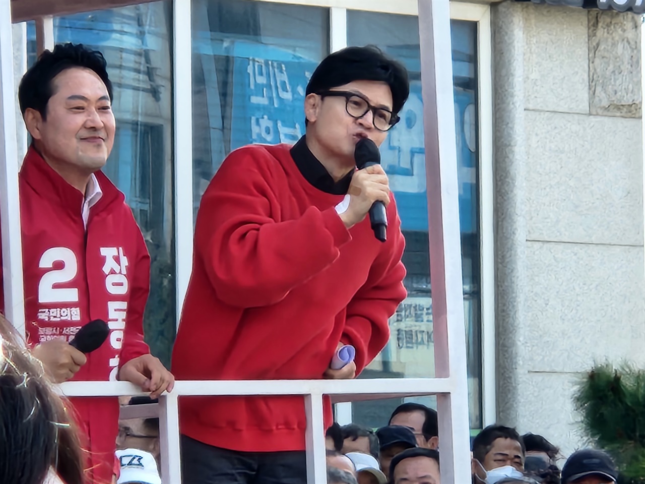 7일 충남 서천에서 지원 유세를 하고 있는 한동훈 국민의힘 비상대책위원장 