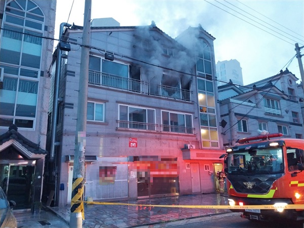 김해 진영읍 상가주택 화재.