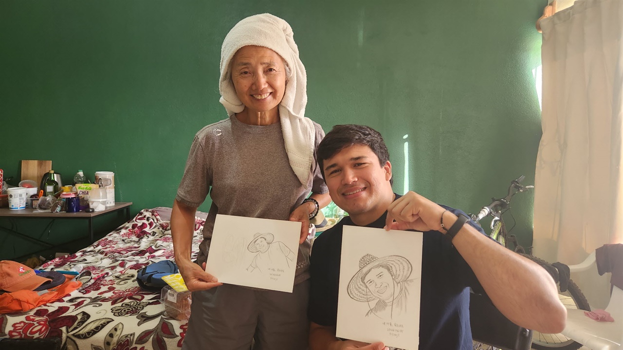 아내가 그의 헌신에 감사하는 마음으로, 그의 초상을 그려 선물했다. 