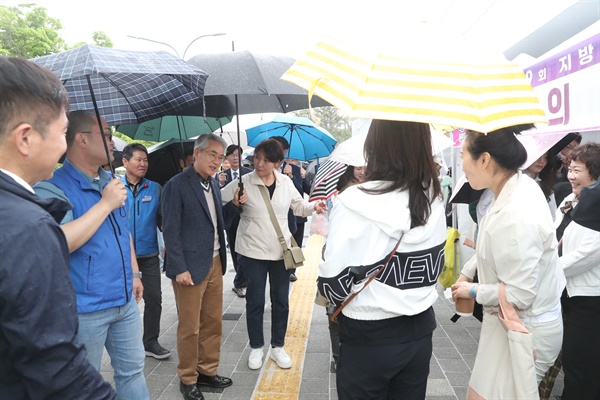 박종훈 경남교육감, 20일 창원대에서 열린 ‘제9회 지방공무원 한마당 축제’ 참석.