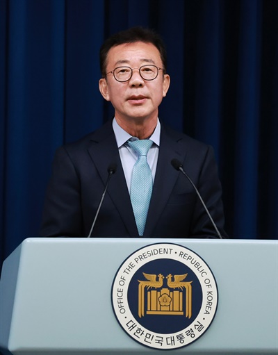 홍철호 신임 대통령실 정무수석이 22일 서울 용산 대통령실 청사에서 열린 인사브리핑에서 소감을 말하고 있다. 