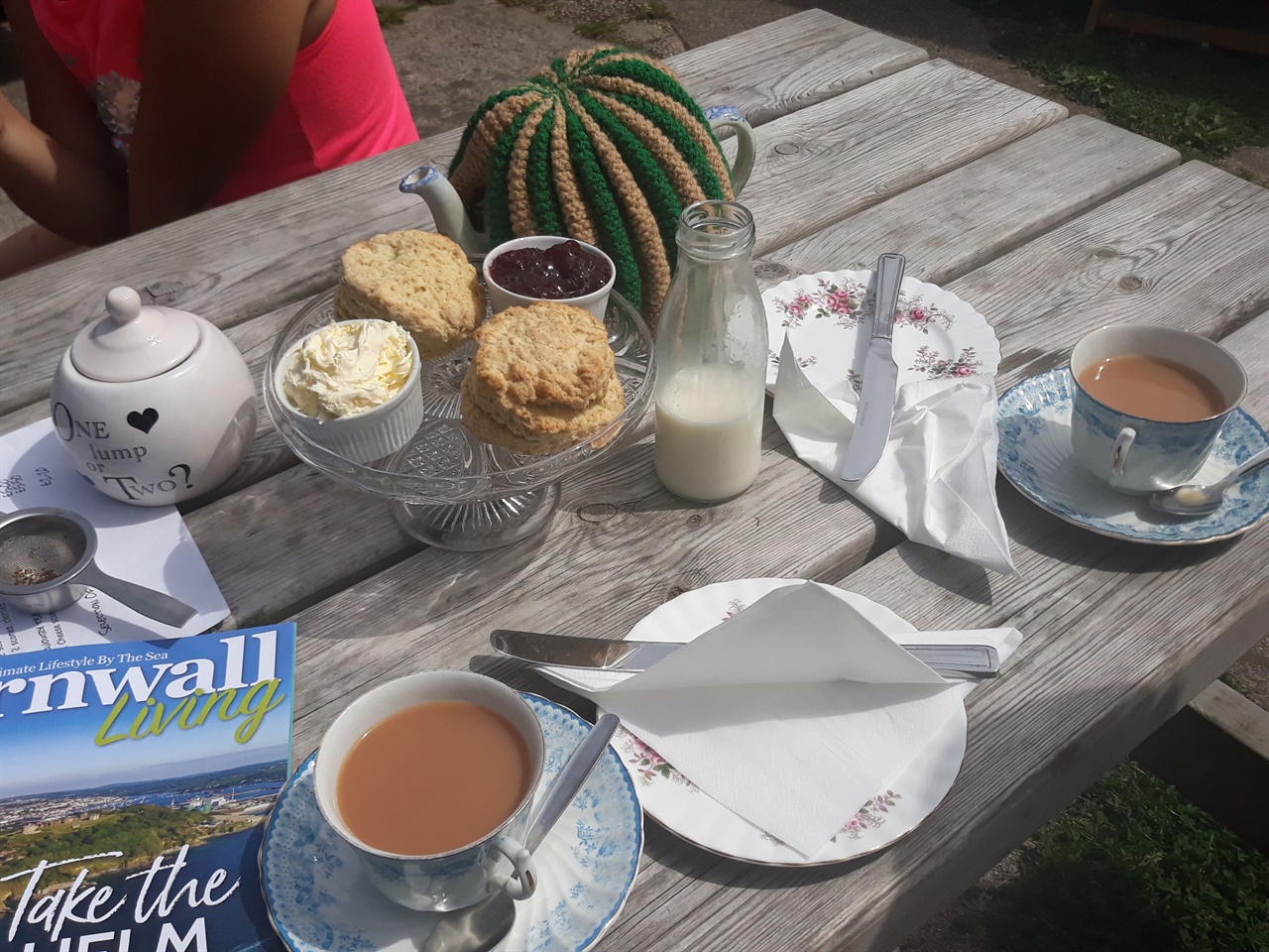 영국 남서부 디저트로 유명한 크림티(Cream Tea)