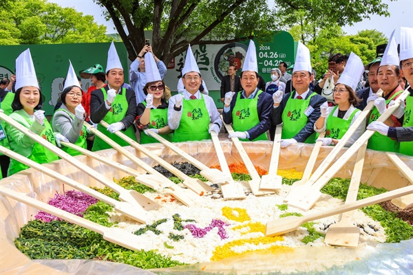 경기 양평군은 제14회 양평 용문산 산나물 축제를 역대급 성황속에 성공적으로 마무리했다고 30일 밝혔다.