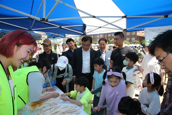 홍남표 창원시장, 4일 창원고 '어린이날 행사' 참석.