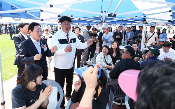  21일 거제종합운동장에서 열린 ‘제22회 경상남도 수산업경영인대회’