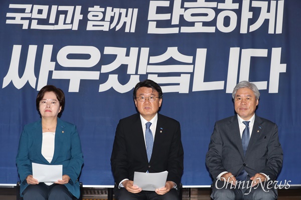 황운하 조국혁신당 원내대표가 13일 오전 서울 여의도 국회에서 열린 원내대표단 회의에서 발언하고 있다.