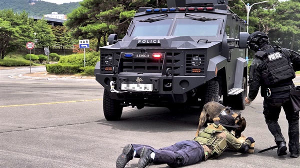  26일 오후 한국가스공사 통영기지본부에서 열린 ‘국가중요시설 테러 대비 2024년 관계기관 합동 대테러 종합훈련’