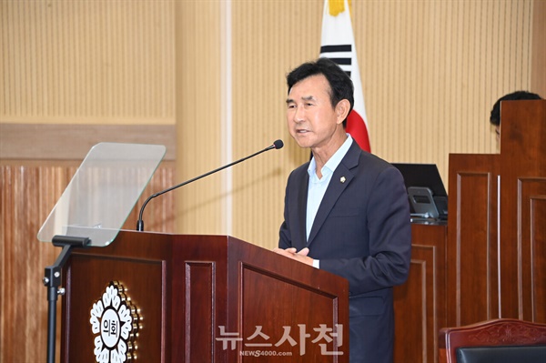 9대 사천시의회 후반기 부의장으로 당선된 전재석 시의원. 
