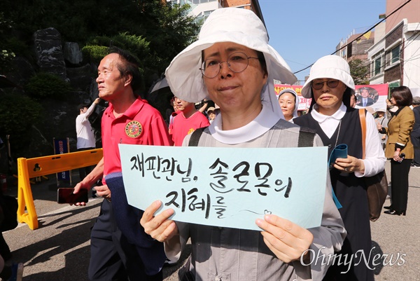 박정훈 대령 7차 공판   해병대 채상병 순직사건 수사 이첩 관련 전 해병대 수사단장 박정훈 대령이 3일 오전 서울 용산구 중앙지역군사법원에서 열리는 7차 공판에 출석하고 있다.