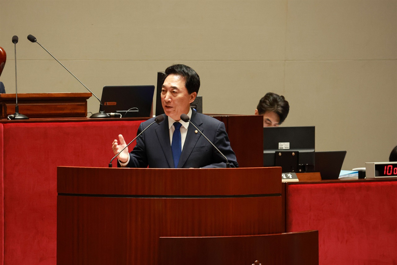  박수현 더불어민주당 의원(충남 공주·부여·청양)이 4일 국회 예산결산특별위원회 결산심사 경제부처 질의에서 발언하고 있다.