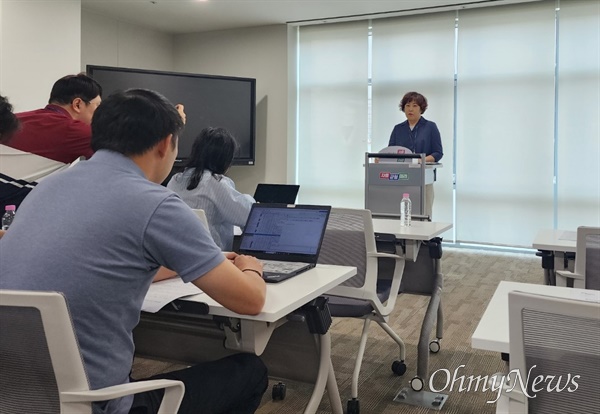  과학고 신규지정 공모 계획을 발표하는 경기도교육청 해당 업무 담당자