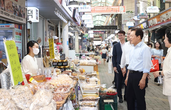  박완수 경남도지사, 13일 창원 도계부부시장 방문.