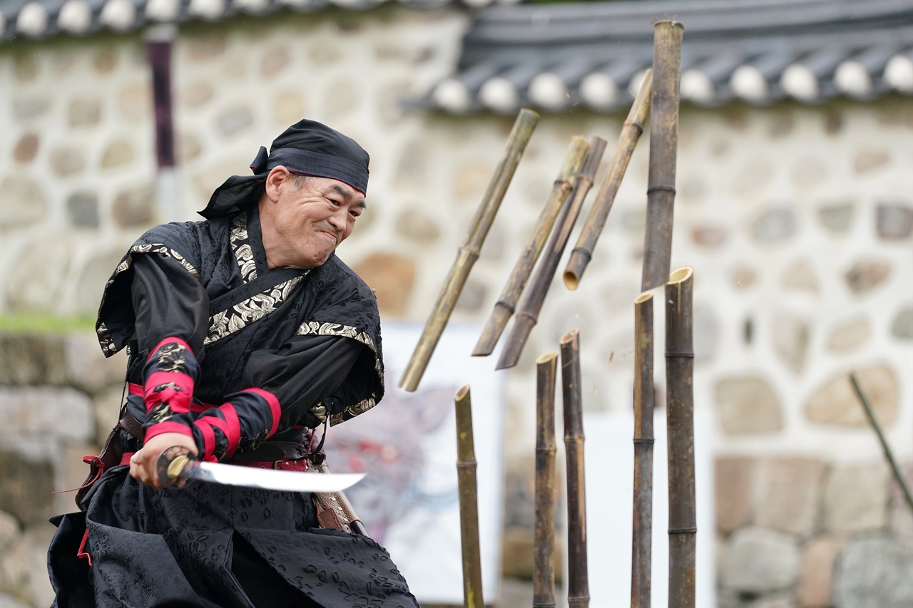  경기 광주시는 올해로 세계유산 UNESCO 등재 10주년을 맞은 남한산성에서 ‘제29회 광주시 남한산성문화제’를 오는 10월 3일부터 6일까지 남한산성도립공원에서 개최한다