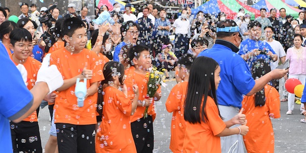  거창한마당대축제의 거리행진.