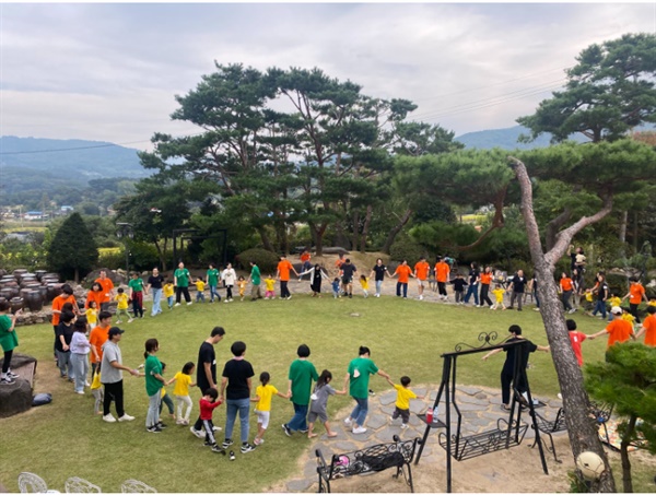 참나무 어린이집 다양한 직업과 배경을 가진 부모와 아이