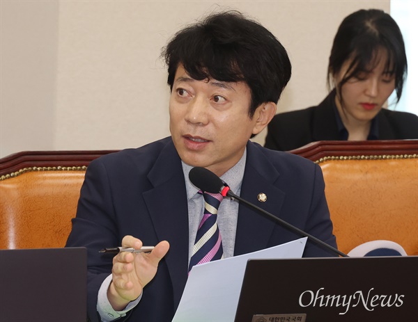 이강일 "쪼개기 후원? 기록 남는 멍청한 짓… 논리적으로 성립 안 돼"