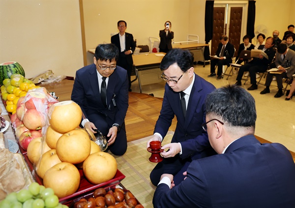  19일 하동문화예술회관에서 열린 ‘제6회 한국전쟁 후 민간인 희생자 합동위령제’