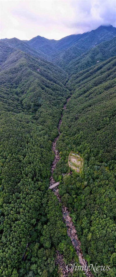  지리산국립공원 산청 중산리 계곡.