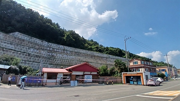  광양 망덕에 있는 정병욱 생가 모습. 정병욱의 어머니가 윤동주의 시를 보관했던 집이다